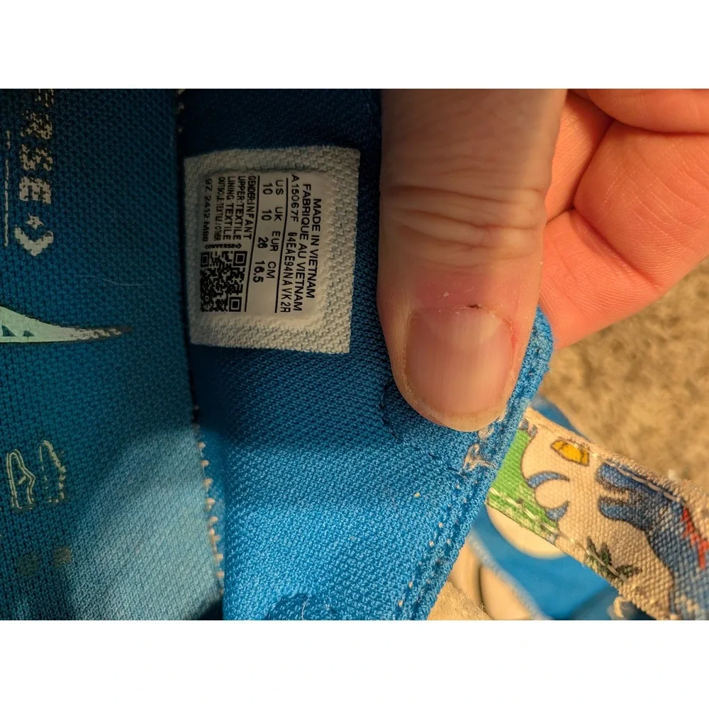 Converse Chuck Taylor All Star Dinosaur Print Infant Size 10 Hook Loop A15067F
